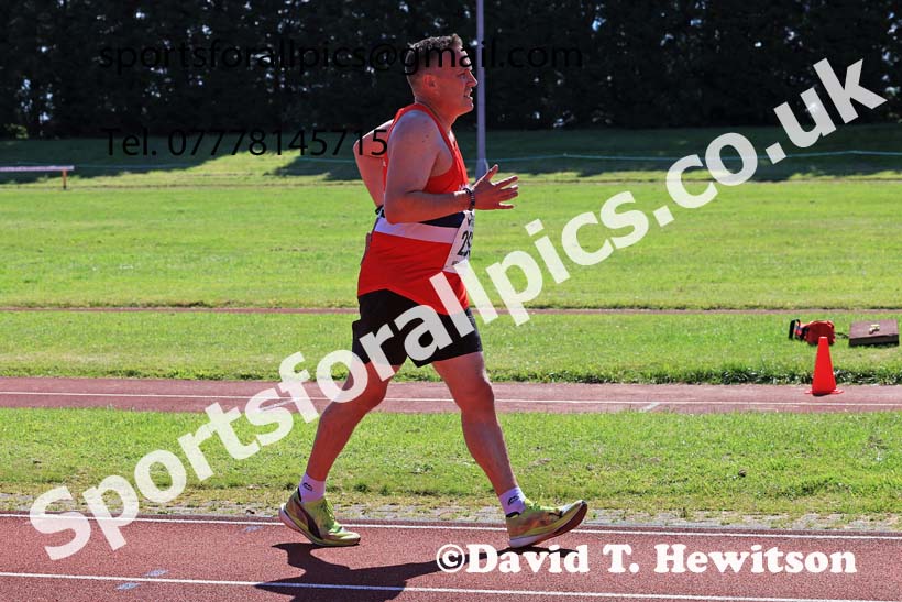 Mens and Womens 2000 metres walk, 2024 NE Masters Track and Field Champs., Monkton Stadium, Jarrow.  Photo: David T. Hewitson/Sports for All Pics